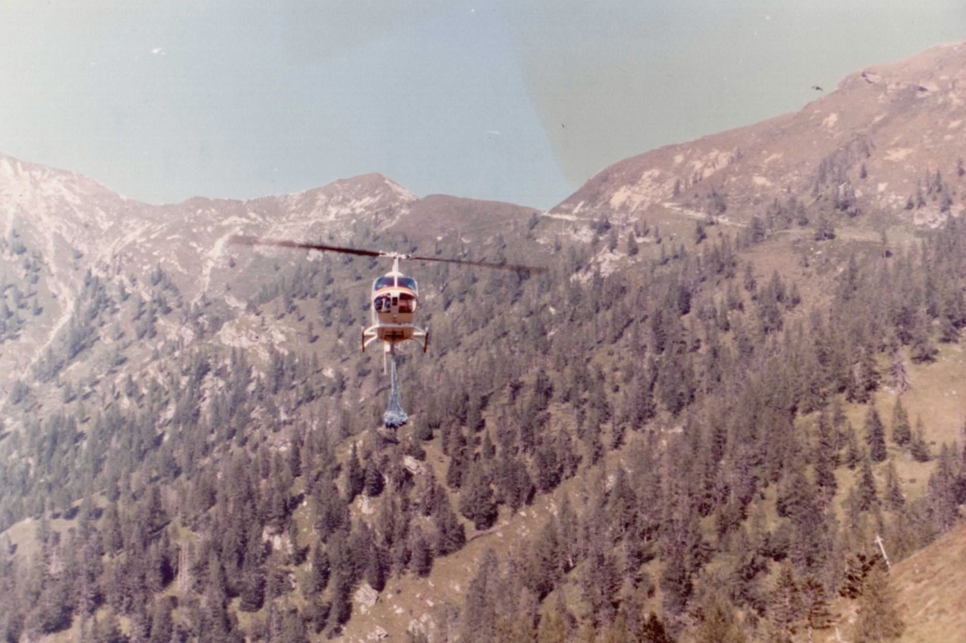 La storia del volo GIANA HELICOPTER-25